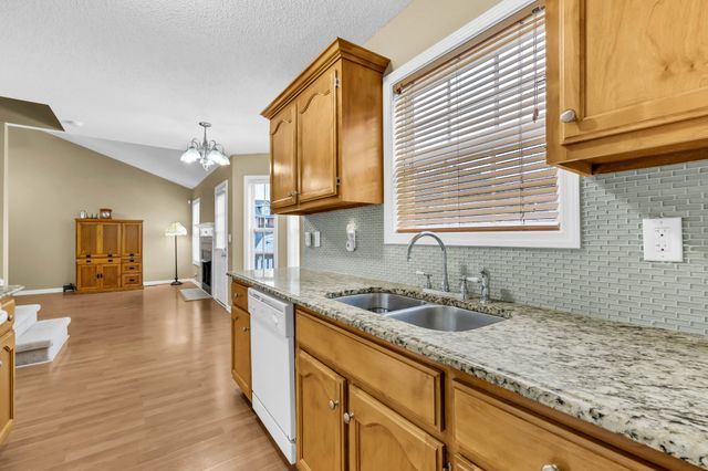 3700 Wheatfield Ln, Clarksville, TN 37040