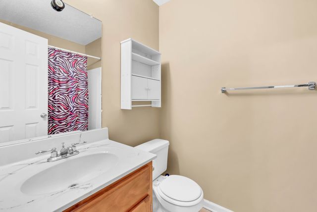 3700 Wheatfield Ln, Clarksville, TN 37040