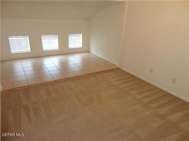 5729 GREEN CASTLE Road, El Paso, TX 79932
