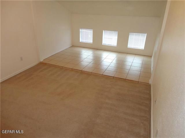 5729 GREEN CASTLE Road, El Paso, TX 79932