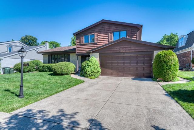 910 W White Oak Street, Arlington Heights, IL 60005