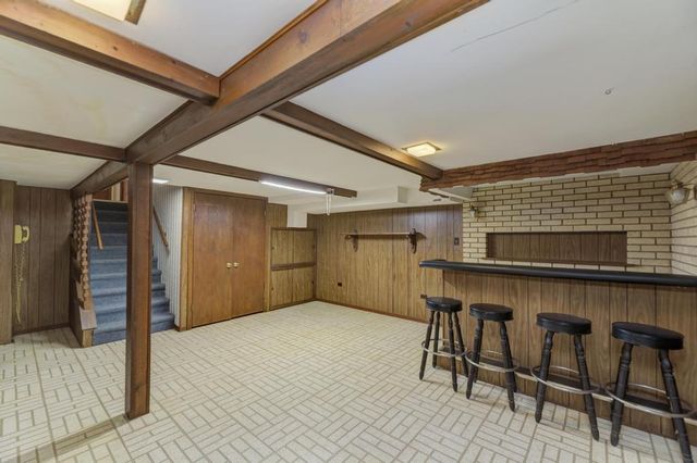 910 W White Oak Street, Arlington Heights, IL 60005