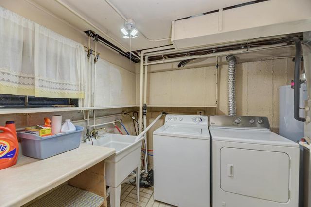 910 W White Oak Street, Arlington Heights, IL 60005