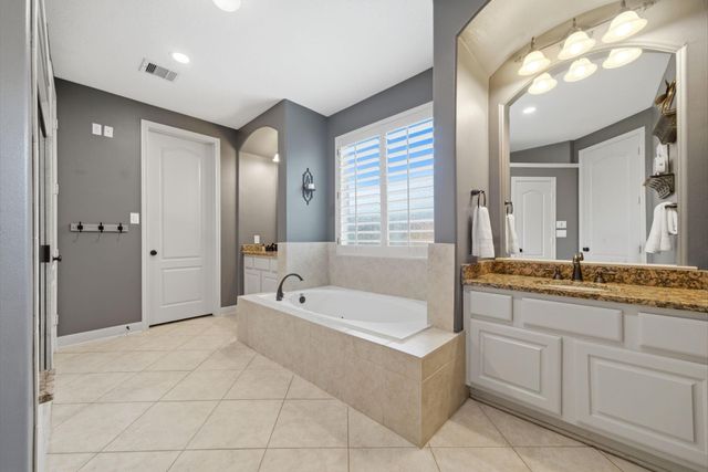 10426 Waterstone Estates Court, Tomball, TX 77375