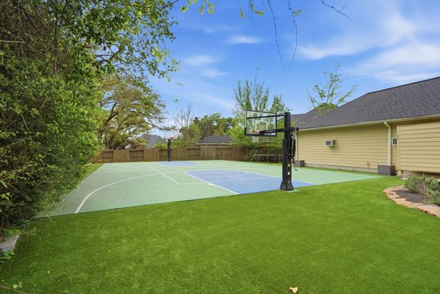 10426 Waterstone Estates Court, Tomball, TX 77375