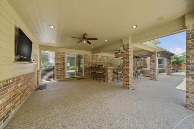 10426 Waterstone Estates Court, Tomball, TX 77375