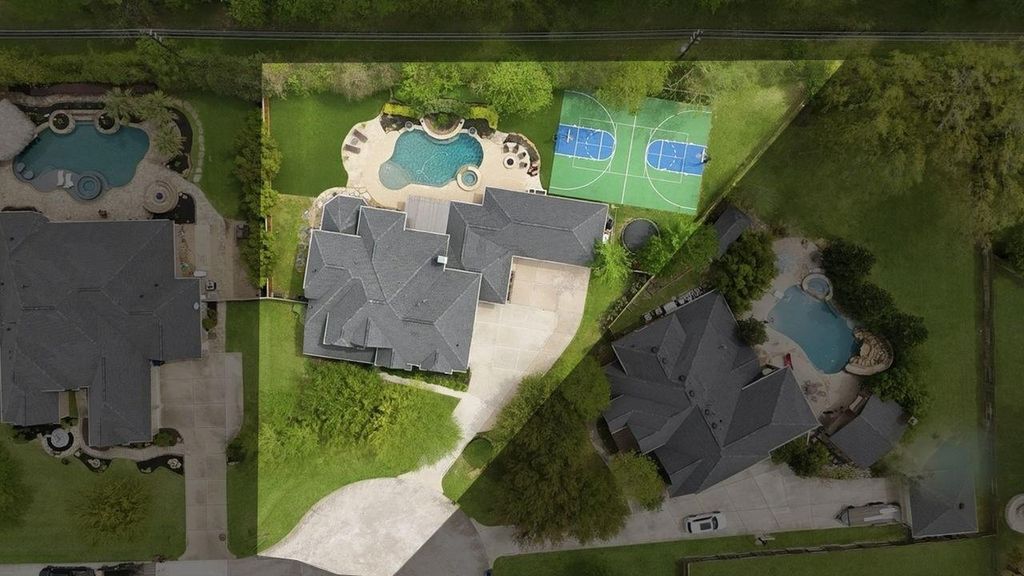 10426 Waterstone Estates Court, Tomball, TX 77375