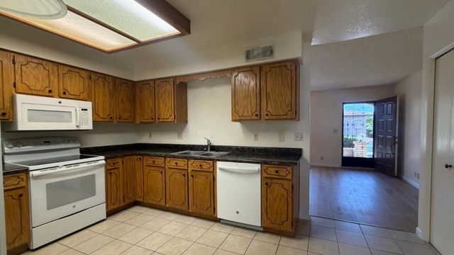 520 S GREENFIELD Road 41, Mesa, AZ 85206