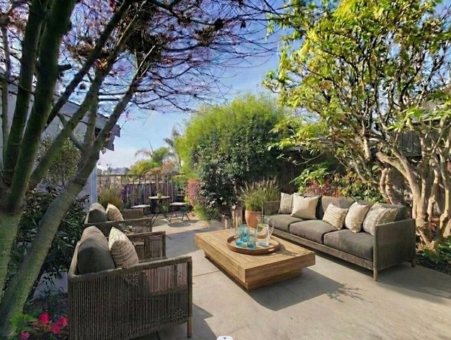 535 Zorah St, Oakland, CA 94606