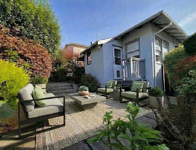 535 Zorah St, Oakland, CA 94606