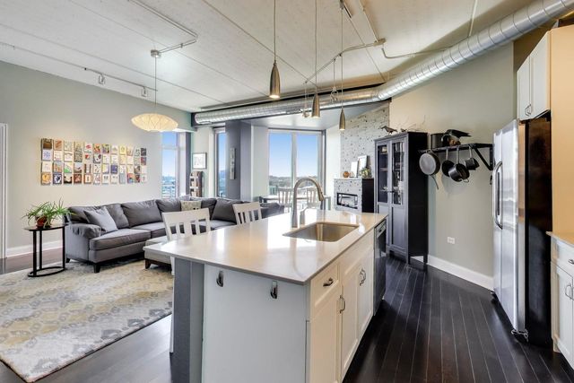 4846 N CLARK Street 510, Chicago, IL 60640