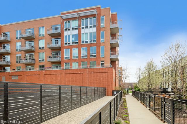 4846 N CLARK Street 510, Chicago, IL 60640