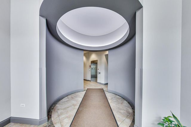 4846 N CLARK Street 510, Chicago, IL 60640