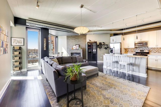 4846 N CLARK Street 510, Chicago, IL 60640