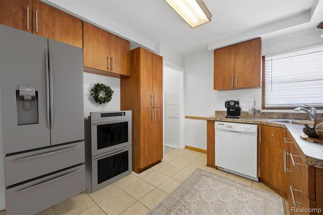 15080 Churchill Street, Southgate, MI 48195