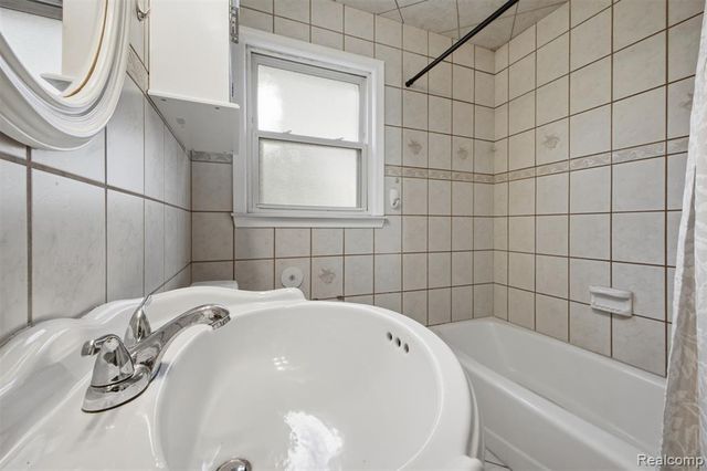 15080 Churchill Street, Southgate, MI 48195
