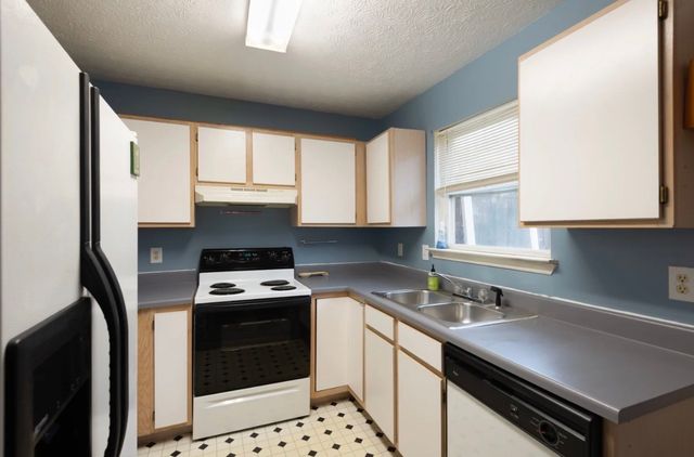 110 Waterview Dr, Hendersonville, TN 37075