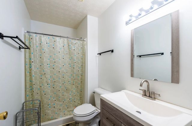 110 Waterview Dr, Hendersonville, TN 37075