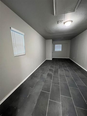 7440 NW 5th Terrace, Oklahoma City, OK 73127