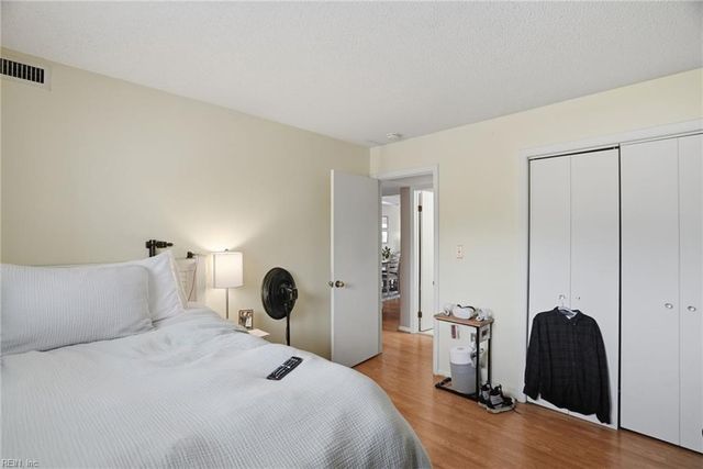 3200 Lynnhaven Dr Apt 208, Virginia Beach, VA 23451