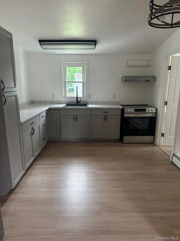 657 South Street 2 -Top Floor, Newburgh, NY 12550