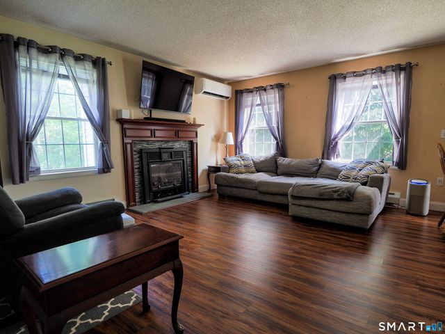 386 White Pine Road, Torrington, CT 06790