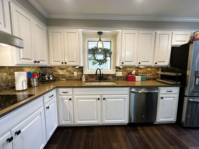 103 Brentwood Cir, Crossett, AR 71635