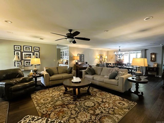 103 Brentwood Cir, Crossett, AR 71635