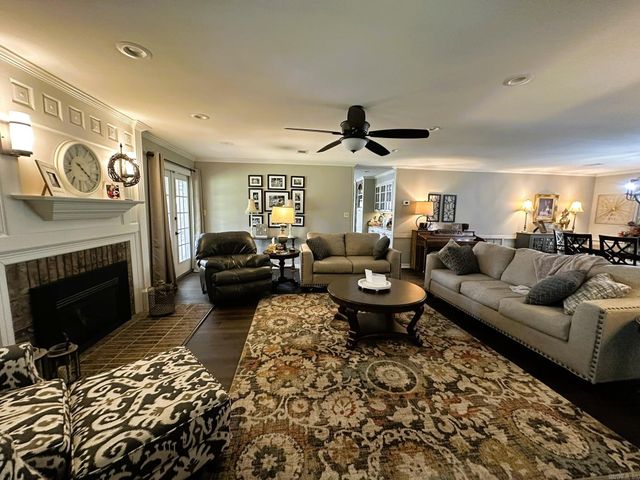 103 Brentwood Cir, Crossett, AR 71635