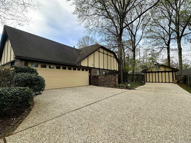 103 Brentwood Cir, Crossett, AR 71635