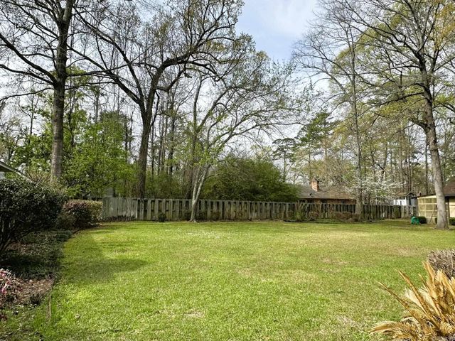 103 Brentwood Cir, Crossett, AR 71635