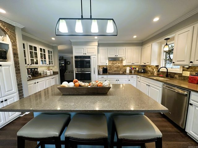 103 Brentwood Cir, Crossett, AR 71635