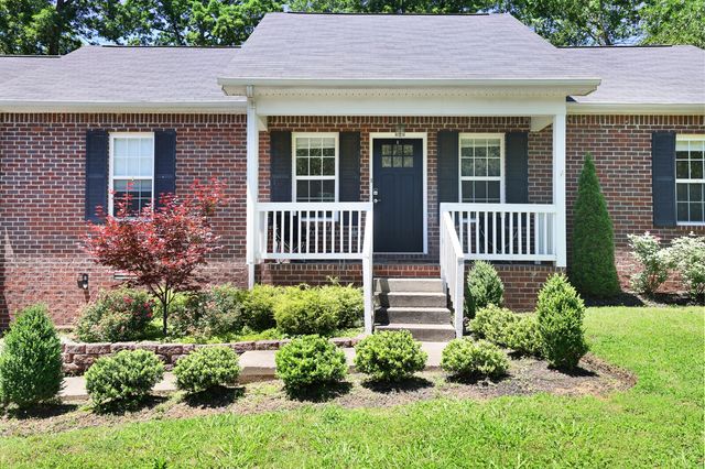 146 Sherron Dr, Dickson, TN 37055