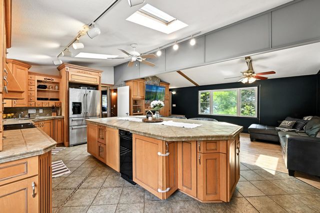 28059 742nd Avenue, Dassel, MN 55325