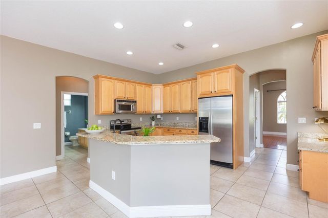 11544 PINE HOLLOW WAY, Dade City, FL 33525