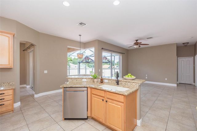 11544 PINE HOLLOW WAY, Dade City, FL 33525
