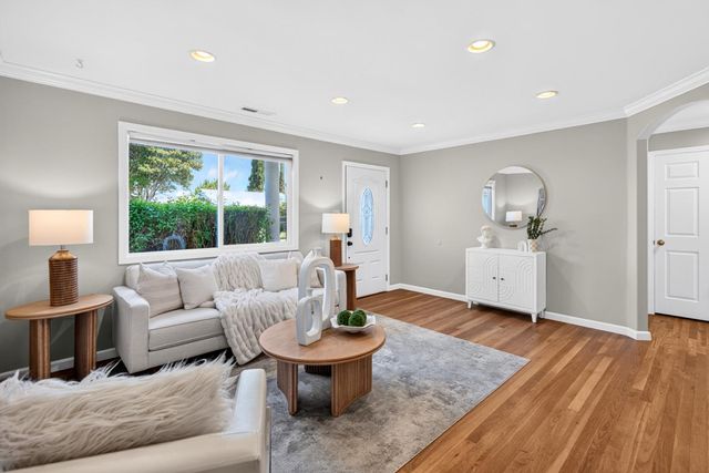 345 Orchard Avenue, Sunnyvale, CA 94085