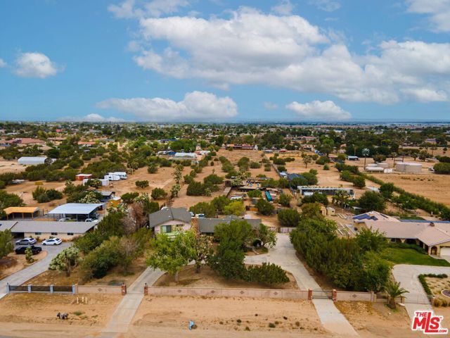 2057 W Avenue O, Palmdale, CA 93551