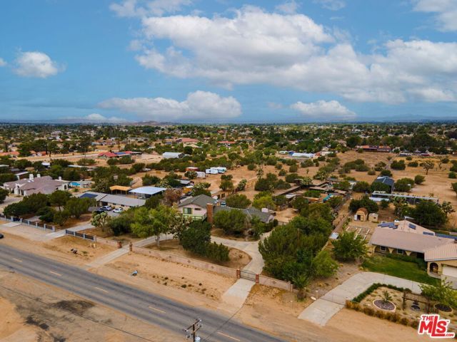 2057 W Avenue O, Palmdale, CA 93551