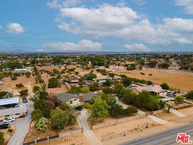 2057 W Avenue O, Palmdale, CA 93551