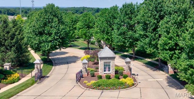 14623 Kendall Ridge Drive, Chesterfield, MO 63017