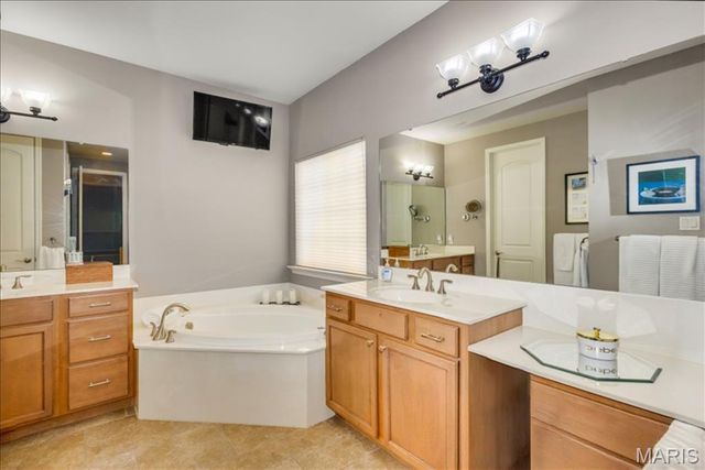 14623 Kendall Ridge Drive, Chesterfield, MO 63017