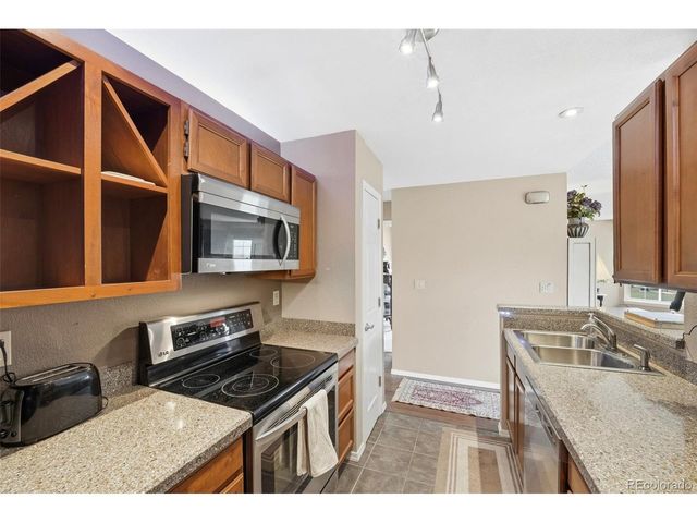 932 Tampico Ct, Colorado Springs, CO 80910