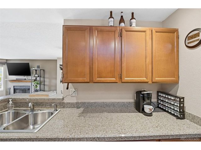 932 Tampico Ct, Colorado Springs, CO 80910