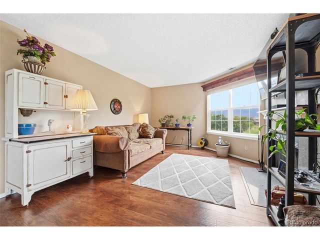 932 Tampico Ct, Colorado Springs, CO 80910