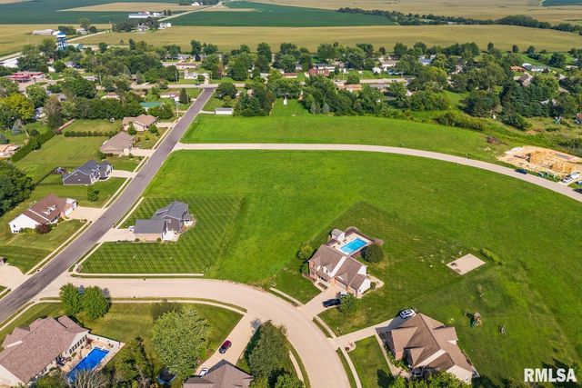 417 APACHE Way, Groveland, IL 61535