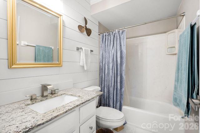 121 Lake Pine Road, Mooresville, NC 28117