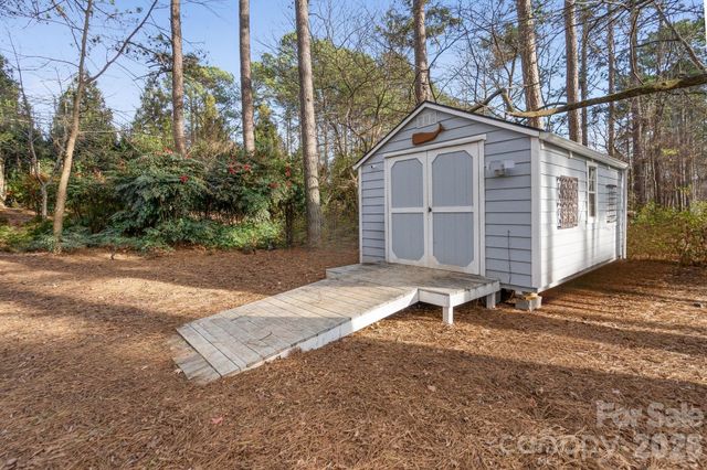 121 Lake Pine Road, Mooresville, NC 28117