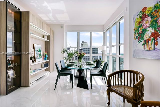950 Brickell Bay Dr 5210, Miami, FL 33131