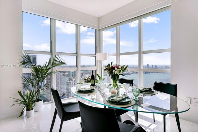 950 Brickell Bay Dr 5210, Miami, FL 33131
